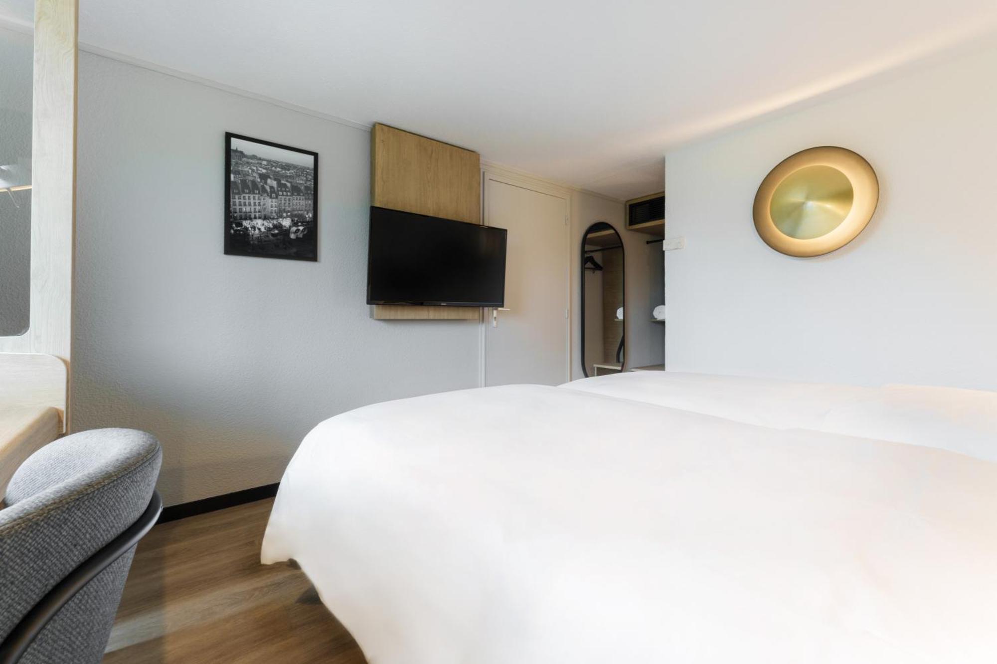 Campanile Marseille Saint Antoine Hotel Exterior photo
