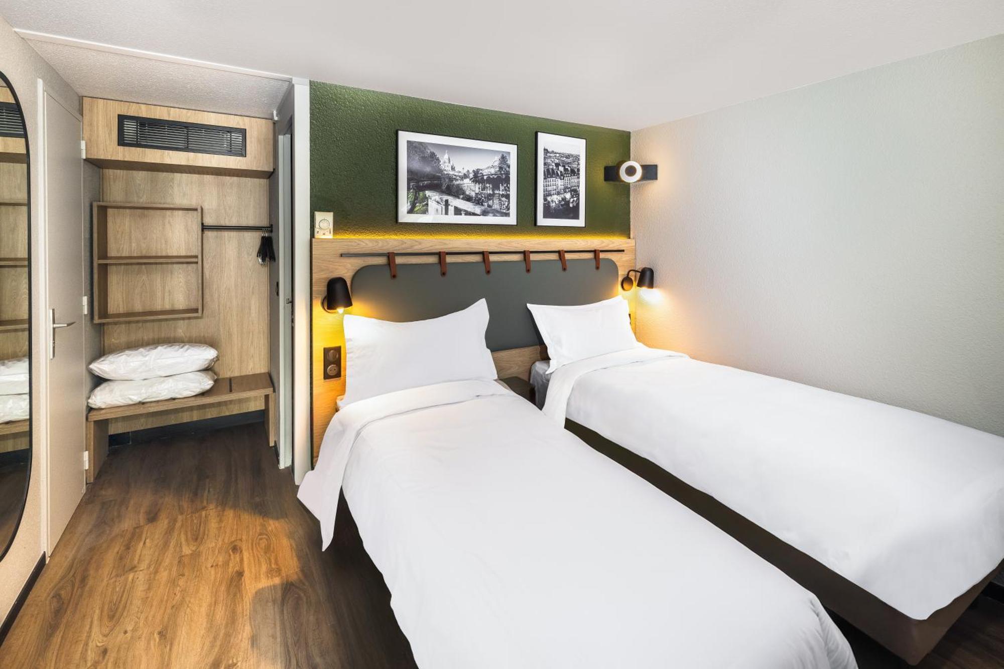 Campanile Marseille Saint Antoine Hotel Exterior photo